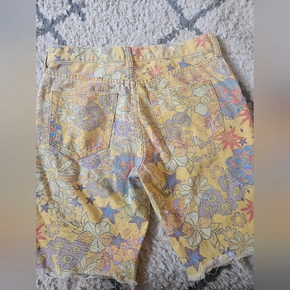 Free People Alani Printed Cutoff Bermuda Shorts Size 28 - Picture 6 of 6